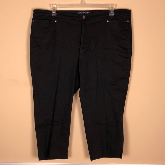 VENEZIA Black Capri Pants Size 24W - Picture 2 of 8